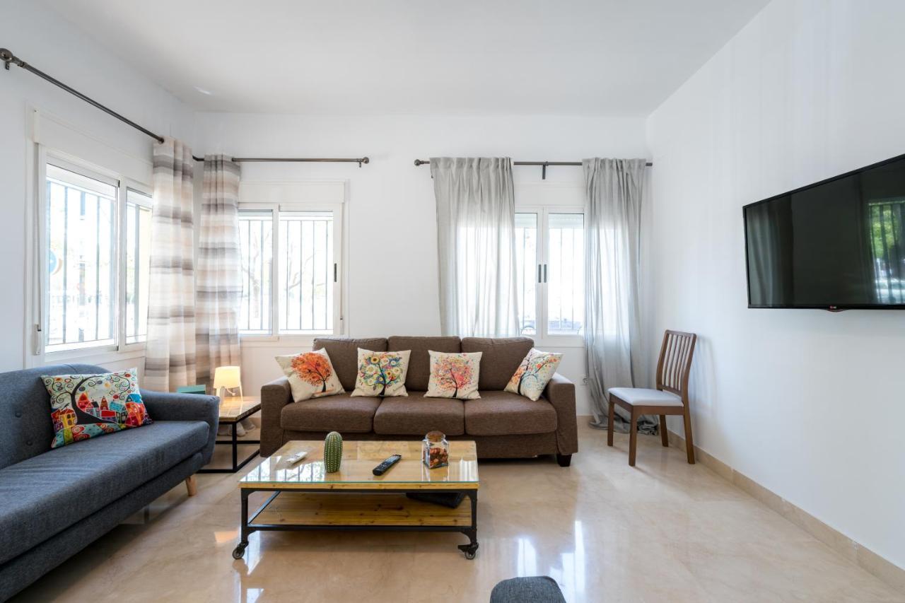 Apartment Pr Plaza De Espana Amplio Apartamento 5d 3b Aparcamiento Incluido Seville