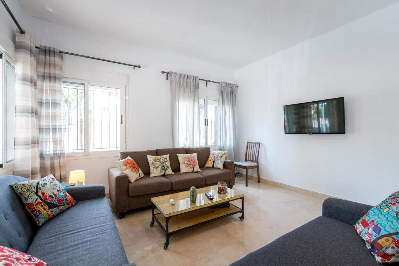 Apartment Pr Plaza De Espana Amplio Apartamento 5d 3b Aparcamiento Incluido Seville