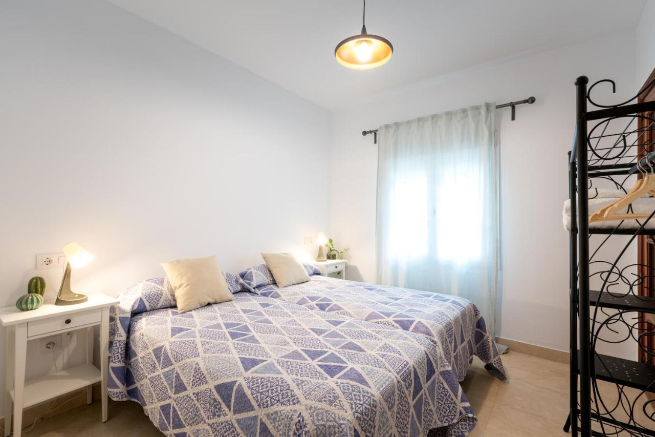 Apartment Pr Plaza De Espana Amplio Apartamento 5d 3b Aparcamiento Incluido Seville
