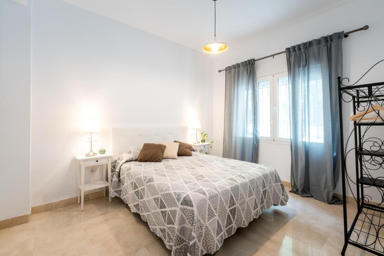 Pr Plaza De Espana Amplio Apartamento 5d 3b Aparcamiento Incluido Seville