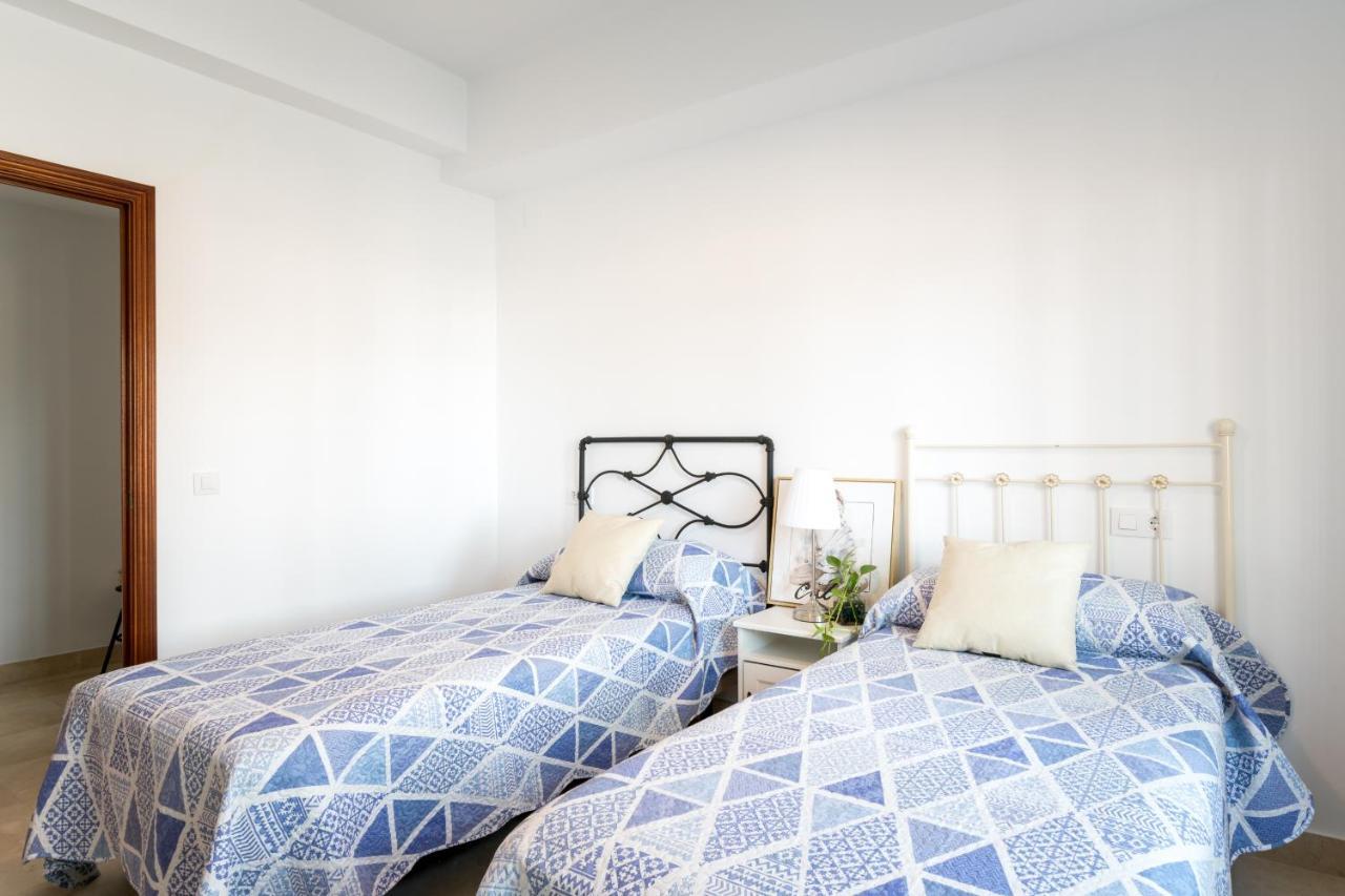 Apartment Pr Plaza De Espana Amplio Apartamento 5d 3b Aparcamiento Incluido Seville